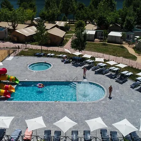 Idro Glamping Boutique * Anfo