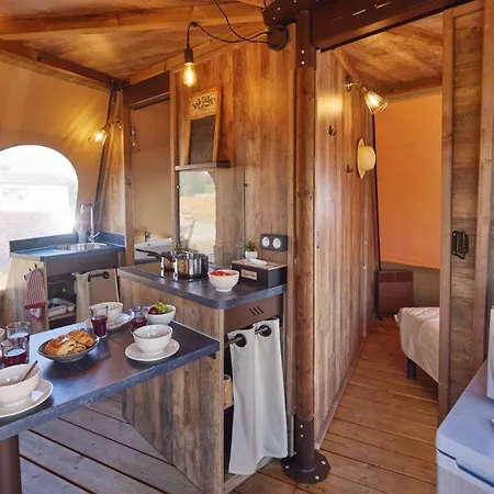 Idro Glamping Boutique Campsite